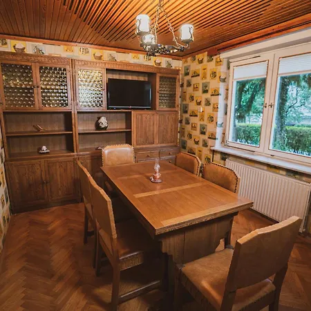 Apartmaji Retro Spodnje Gorje Exterior photo